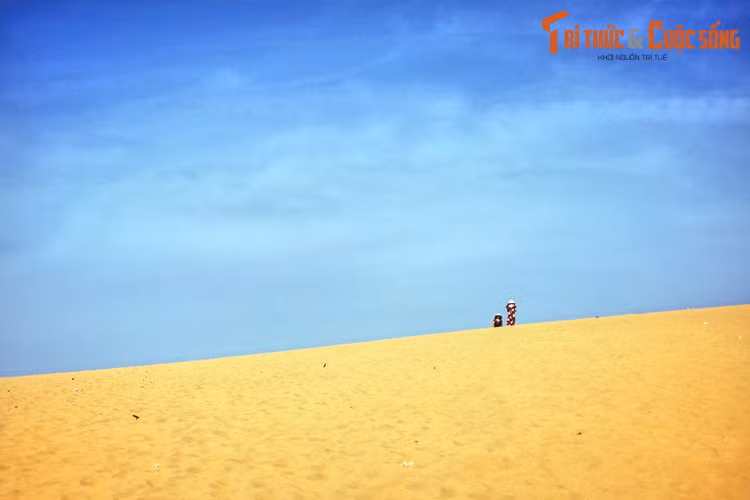 Thế giới bất tận của cát ở đồi cát bay, dải cồn cát trải dài nhiều cây số ở Mũi Né.