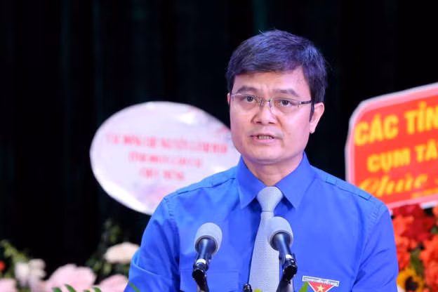 Phát biểu nhận nhiệm vụ, Bí thư thứ Nhất Trung ương Đoàn Bùi Quang Huy bày tỏ sự cảm ơn trân trọng tới Bộ Chính trị, Ban Bí thư, Ban Tổ chức Trung ương, các ban chức năng của Trung ương và các đồng chí Ủy viên Ban Chấp hành Trung ương Đoàn đã tin tưởng, tín nhiệm giao trọng trách quan trọng; khẳng định đây là niềm vinh dự, tự hào to lớn, song cũng là trách nhiệm nặng nề với tư cách là người đứng đầu của tổ chức Đoàn Thanh niên Cộng sản Hồ Chí Minh - một tổ chức lớn mạnh với hơn 6 triệu thành viên, với bề dày lịch sử hào hùng, có nhiều đóng góp cho cách mạng và nhiều thành tích được Đảng, Nhà nước ghi nhận. 