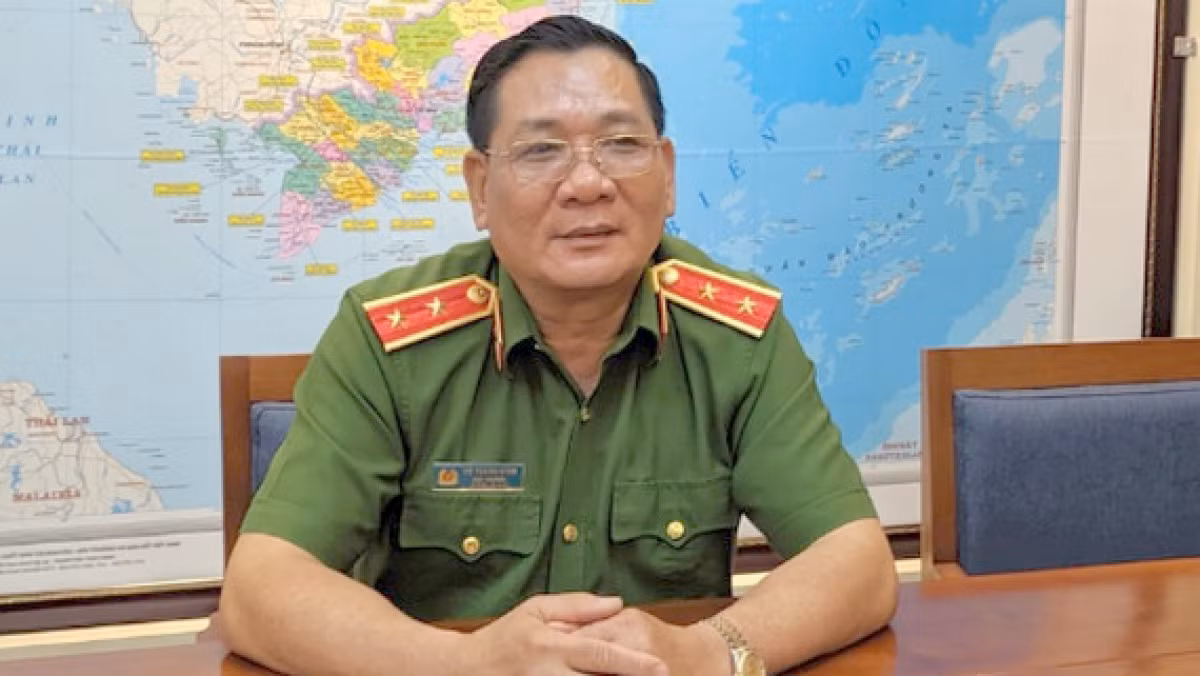 Trung tướng Hồ Thanh Đình - nguyên Ủy viên Đảng ủy Công an Trung ương, nguyên Bí thư Đảng ủy, nguyên Cục trưởng Cục Cảnh sát quản lý trại giam, cơ sở giáo dục bắt buộc, trường giáo dưỡng (Bộ Công an): Kỷ luật khiển trách.