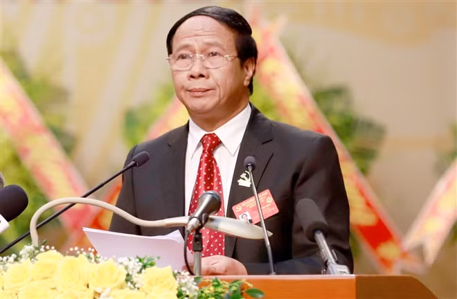 Phó Thủ tướng Chính phủ Lê Văn Thành (sinh ngày 20/10/1962) quê quán: xã Tân Liên, huyện Vĩnh Bảo, thành phố Hải Phòng. Trình độ chuyên môn: Thạc sĩ Quản lý kinh tế.