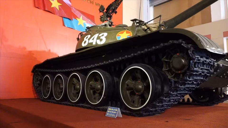 Ngày 24/4/1975, xe tăng 843 cùng Đại đội 4, Tiểu đoàn 1, H203 thuộc Quân đoàn 2 chỉ còn cách Sài Gòn 100 km nhận được lệnh làm mũi tiên phong. Tới 9:30 sáng ngày 30/4, lực lượng cùng xe tăng 843 vào tới cầu Sài Gòn.