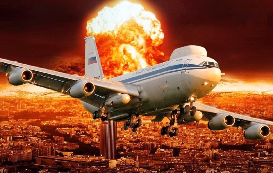 Trước đó vào ngày 7/9/2023, một chiếc Il-80 đã thực hiện chặng bay Moskva - Murmansk - Moskva. Tới hôm 9/9/2023, loại máy bay này lại cất cánh từ thủ đô nước Nga và hướng tới Vladivostok.