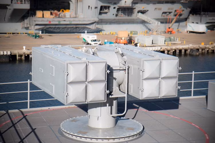 Hệ thống tên lửa phòng không Sea Sparrow. Nguồn ảnh: BI.