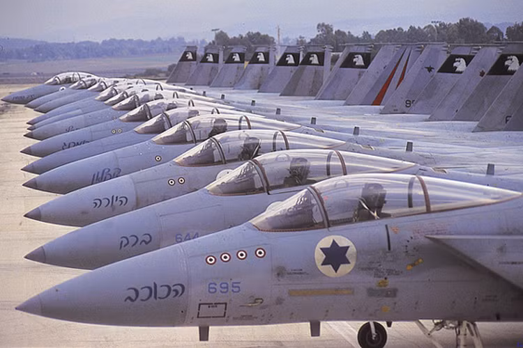 Và ngay cả khi điều không thể tưởng tượng này xảy ra và Israel cần phải tìm kiếm nơi khác ngoài Mỹ thì sự thành thạo tinh thông của ngành công nghiệp Israel trong việc phát triển các bộ phận và hệ thống hỗ trợ quan trọng đa dạng khác nhau khẳng định là họ sẽ đứng vững trước khi tìm được một đối tác khác để thay thế. Nguồn ảnh: Foxt.