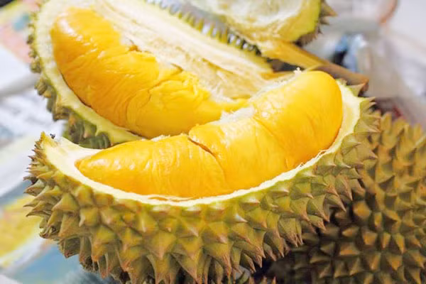 Nuc mui voi banh sau rieng chien gion