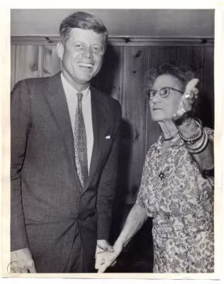 Mười tháng sau khi Tổng thống Kennedy qua đời, bà Hannon trút hơi thở cuối cùng. Vì vậy, đến tận lúc qua đời, bà Hannon vẫn tin rằng người cháu trai hết mực yêu thương - Tổng thống Kennedy vẫn sống khỏe mạnh.
