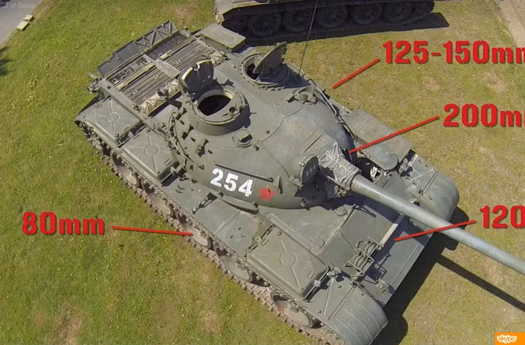 Ra đời từ những năm 1950 của thế kỷ trước, xe tăng T-55 đến ngày nay tùy vẫn còn sử dụng trên thế giới nhưng đã rất lạc hậu. Đầu tiên là giáp bảo vệ của T-55 chỉ dày 100-200mm giáp thép đồng nhất RHA, khó có thể chống chịu nổi một phát bắn đạn xuyên giáp ngay cả từ mẫu tăng cùng thời của Mỹ, Anh chứ chưa nói tới công nghệ pháo tăng hiện đại với tên lửa chống tăng.