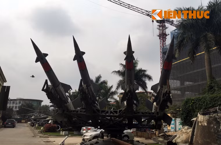 Can canh “no lien chau” S-125 Pechora cua phong khong Viet Nam