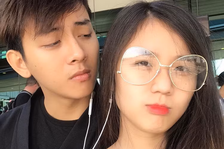 Bạn gái Hoài Lâm chính là cháu nội của nghệ sĩ Bảo Quốc. Cô sở hữu nhan sắc xinh đẹp và khá mát tay trong kinh doanh. Ảnh: FBNV