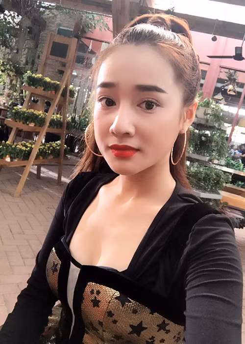 Nhã Phương hẹn hò với Trường Giang sau khi đóng chung phim “49 ngày”. Tính đến nay, cả hai đã gắn bó được 2 năm. Ảnh: FBNV