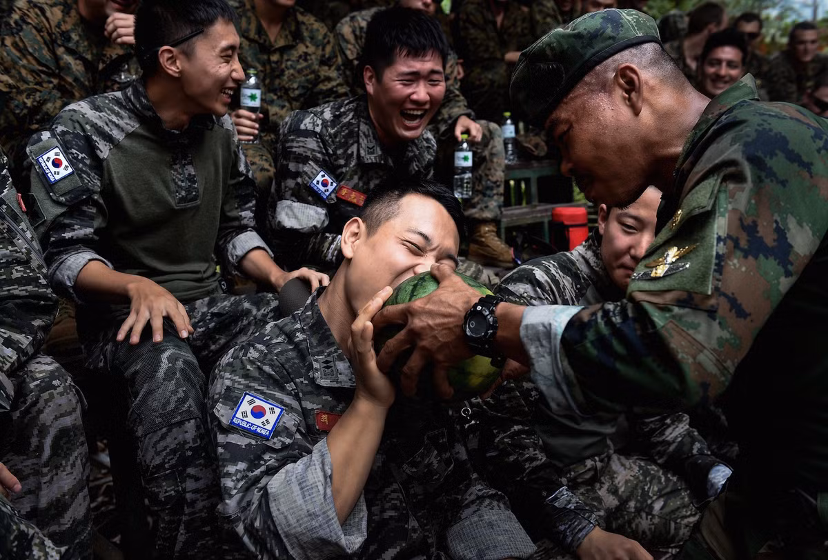 Tập trận Hổ mang Vàng năm nay huy động khoảng 6.800 lính Mỹ, nhiều gấp đôi năm ngoái, động thái cho thấy mối quan hệ ấm dần lại giữa hai đồng minh.