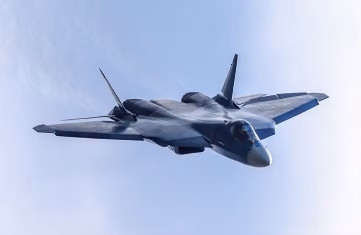 Theo các thông tin trước đây, Su-57 có khả năng bay ở tốc độ siêu âm.