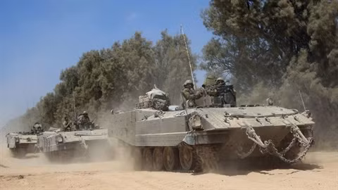Xe bọc thép chở quân hạng nặng Achzarit của Israel.