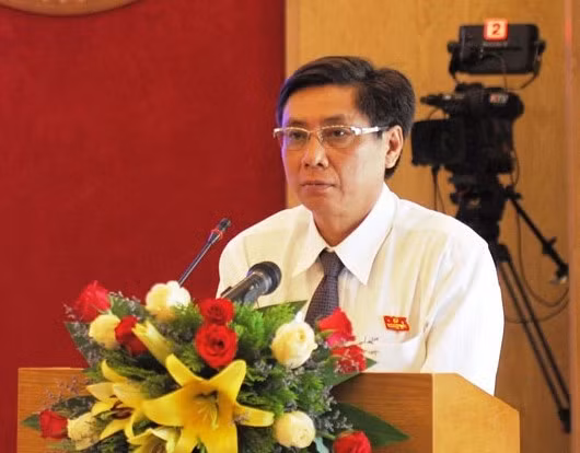 Ban Bi thu cach chuc vu Dang cua loat lanh dao, nguyen lanh dao tinh Khanh Hoa