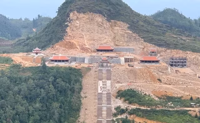 Khu du lich tam linh Lung Cu: Bo VHTTDL van noi “khong dung quy hoach”!