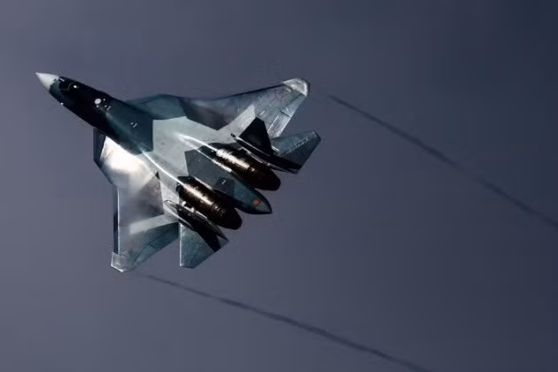 Theo kế hoạch trang bị được thông báo, Bộ Quốc phòng Nga quyết định đặt mua 76 tiêm kích Su-57 sau khi nhận yêu cầu từ Tổng thống Vladimir Putin Không quân Nga phải sớm đưa máy bay này vào hoạt động.