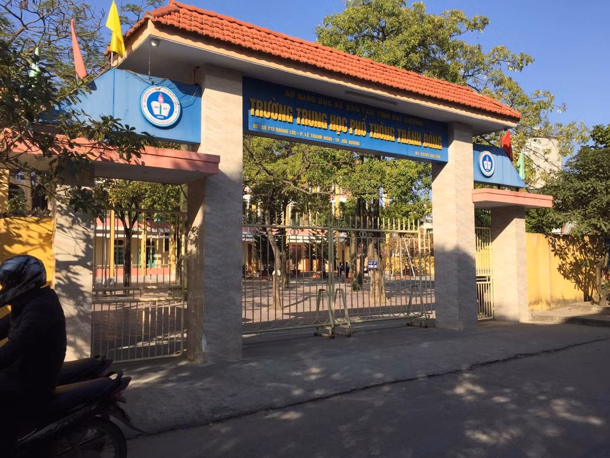 Trường THPT Thành Đông nơi học sinh Trần Danh Thùy theo học.