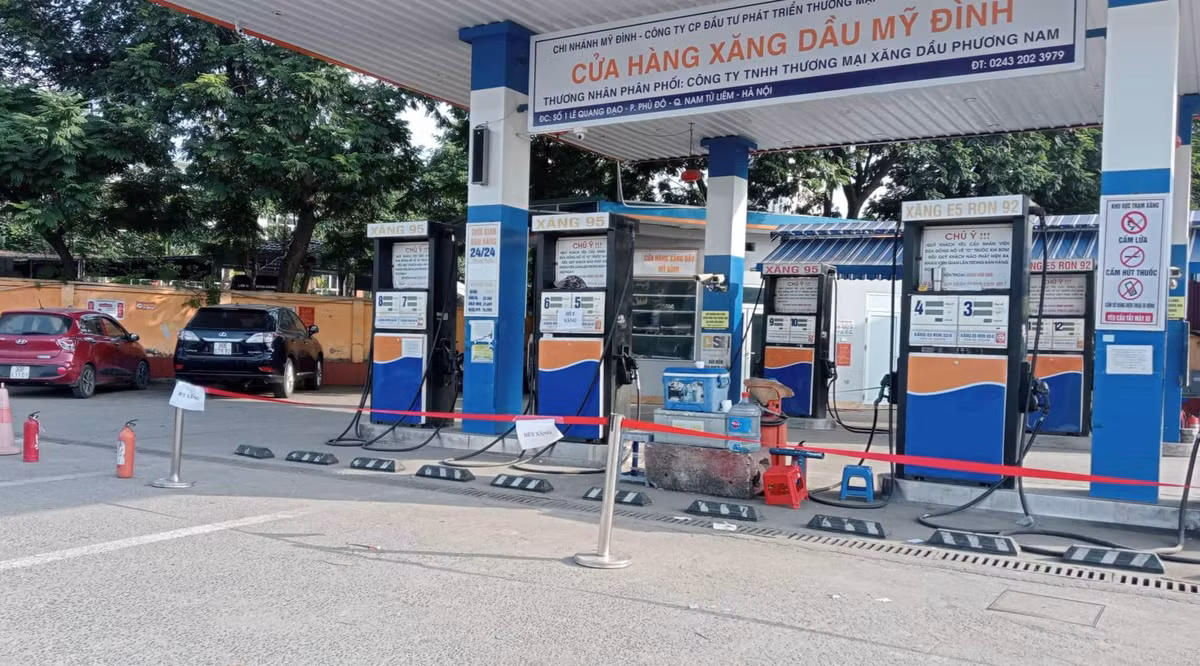 Ha Noi: Cay xang dan bien “het hang”, gian thuong “chat chem”