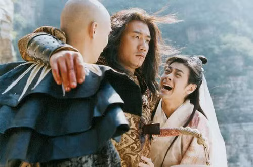 4. “Có nỗi khổ không nói ra được, đó mới là khổ thực sự” - Thiên long bát bộ.
