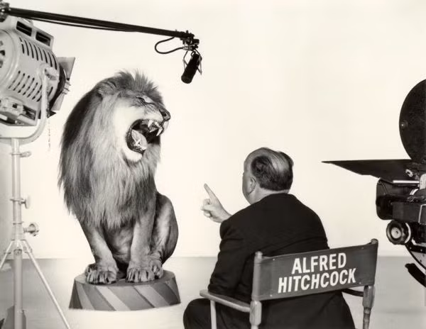 Đạo diễn lừng danh Alfred Hitchcock từng rất thân thiết với sư tử Leo, là hình tượng của hãng MGM từ năm 1957 tới nay.