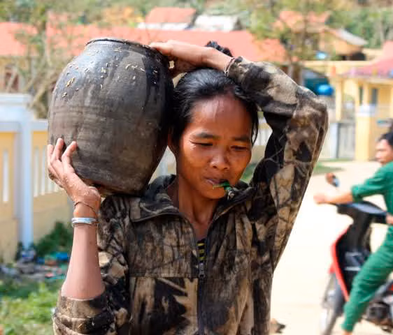 Vì là rượu tự nhiên, không sử dụng bất kỳ loại hóa chất nào nên uống rất êm, cảm giác khoan khoái. Rượu đoác không làm người uống say bí tỉ, đau đầu, mệt mỏi và độc hại như những loại rượu trôi nổi ngoài thị trường. Không những thế, với loại rượu này chị em phụ nữ cũng có thể vô tư thưởng thức.