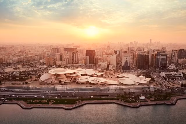 Ngày nay, cung điện hiện được bao bọc bởi Bảo tàng Quốc gia Qatar (NMoQ) được hoàn thành năm 2019 tại thủ đô Doha, với diện tích sàn 52.000 m2 được cải tạo mở rộng tích hợp cả cung điện của Sheikh Abdullah bin Jassim Al-Thani và quảng trường trung tâm.