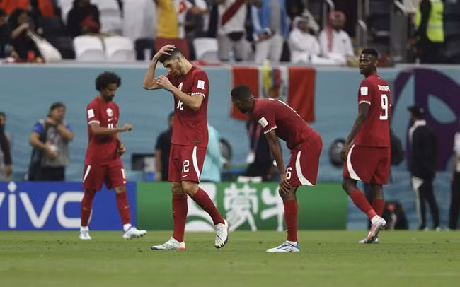 Hà Lan, dù được coi là ứng cử viên cho chức vô địch World Cup 2022 nhưng đội tuyển chưa thực sự khiến cổ động viên yên lòng. Hà Lan thắng chật vật Senegal 2-0, rồi bị Ecuador cầm hòa. Ở lượt đấu cuối cùng, Hà Lan liệu sẽ đưa ra đội hình mạnh nhất để giành chiến thắng, chắc chắn vị trí đầu bảng A?