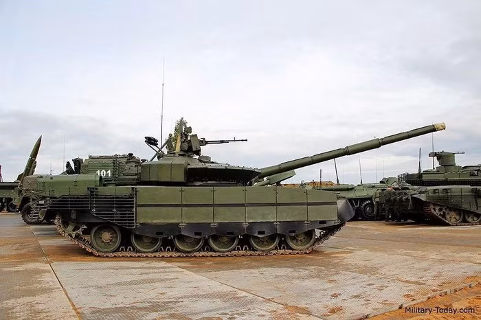 Tuy nhiên nó cũng bị đánh giá là hoạt động kém hiệu quả trong môi trường khắc nghiệt. Hơn nữa rất tốn nhiên liệu cho dòng động cơ này.