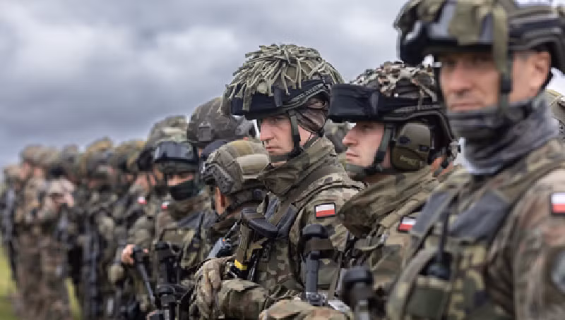 Mục tiêu của NATO đưa lực lượng gìn giữ hòa bình đến Ukraine - Hình 12 Muc tieu cua NATO dua luc luong gin giu hoa binh den Ukraine-Hinh-12