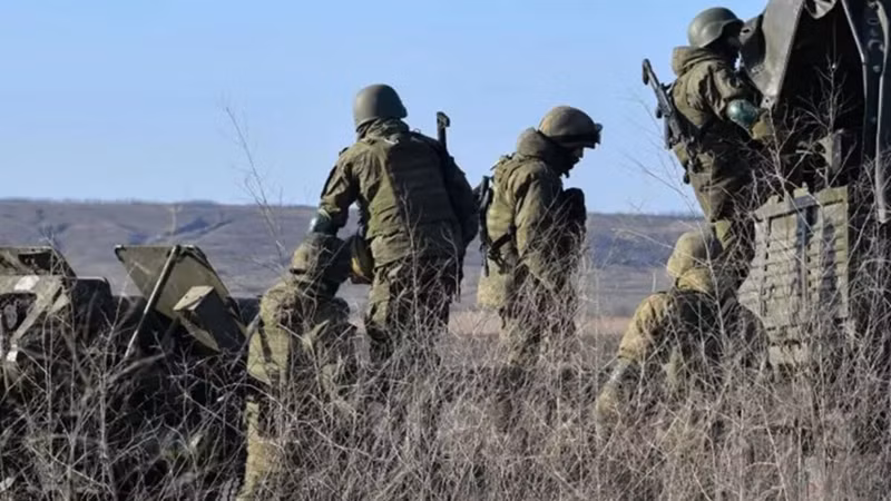 Cần lưu ý rằng sau khi Lực lượng vũ trang Ukraine tháo chạy khỏi khu vực Kursk, chỉ một phần đơn vị sống sót được sử dụng để cố gắng đột phá vào khu vực Belgorod. Những chiến binh còn lại đã rút lui về phía sau và có thể đang chuẩn bị phản công theo một hướng nào đó. Ảnh: Bộ Quốc phòng Ukraine