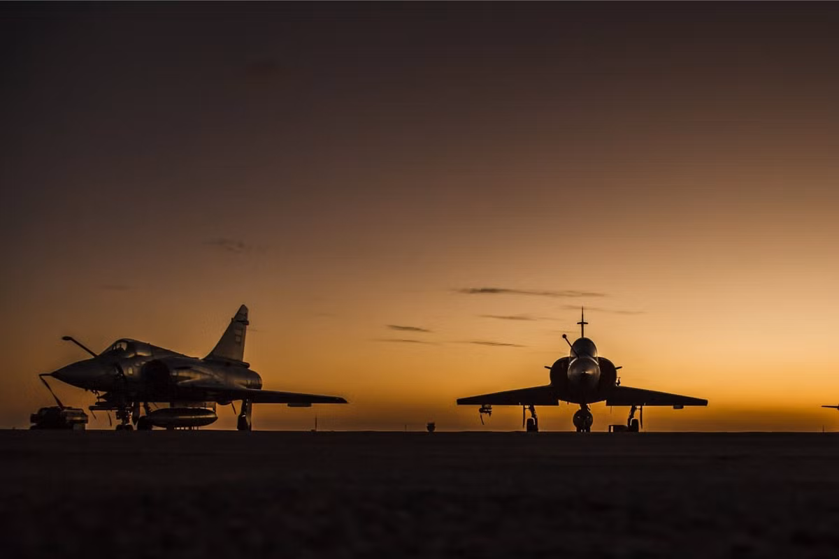 Mirage 2000-5F là máy bay chiến đấu đa năng do hãng Dassault Aviation phát triển, được thiết kế cho các nhiệm vụ chiếm ưu thế trên không và tấn công mặt đất. Mirage 2000-5F là máy bay chiến đấu đa năng, có thể tham gia vào cả hoạt động phòng thủ và tấn công của Ukraine. Ảnh Army Recognition