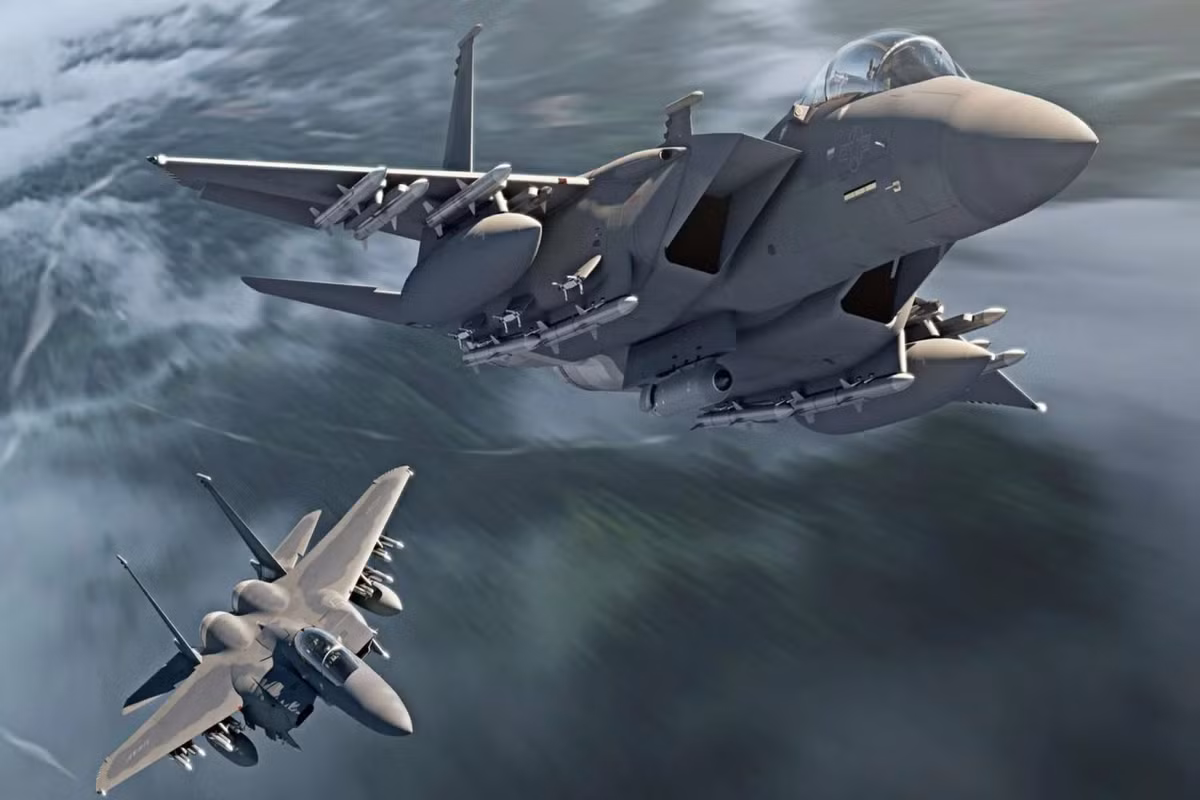 F-15 EX Eagle II là máy bay phản lực nhanh nhất trong kho vũ khí của Không quân Mỹ. Với các hệ thống điện tử hiện đại, khả năng sống sót được cải tiến và tính cơ động, F-15EX sẽ tiếp tục được Không quân Mỹ sử dụng trong nhiều thập kỷ tới.