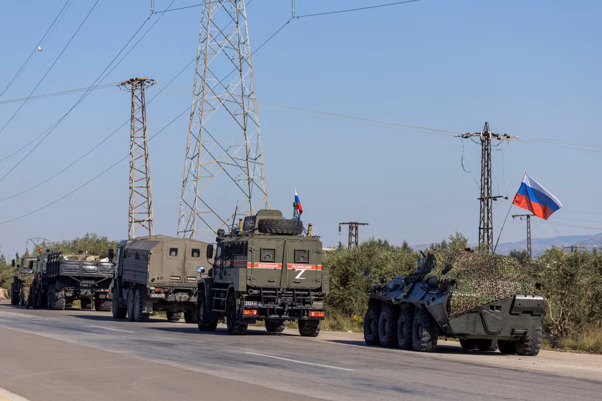 Người ta vẫn phải chờ xem liệu Syria có cho phép Nga ở lại Tartus và Khmeimim hay không. Việc có thể xoay chuyển một đoàn xe vũ trang từ Tartus cho thấy Damascus có lợi thế trong bất kỳ cuộc đàm phán nào về tương lai của hai cơ sở này.