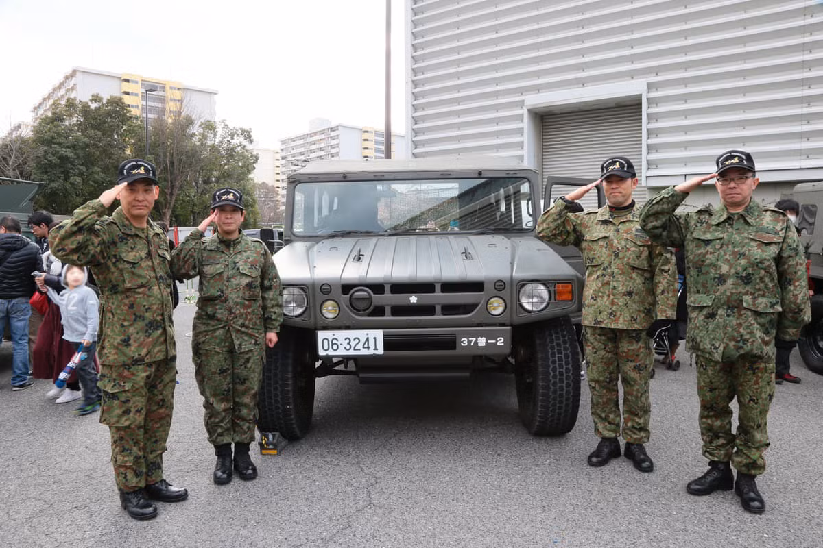 Mặc dù xe tải hạng nhẹ Mitsubishi Type 73 không phải là vũ khí tấn công, nhưng giá trị biểu tượng và chiến lược của chúng không nên bị đánh giá thấp. Chúng đại diện cho sự phá vỡ các rào cản chính sách lâu đời và cho thấy sự thay đổi trong ý chí tham gia vào an ninh toàn cầu của Nhật Bản.