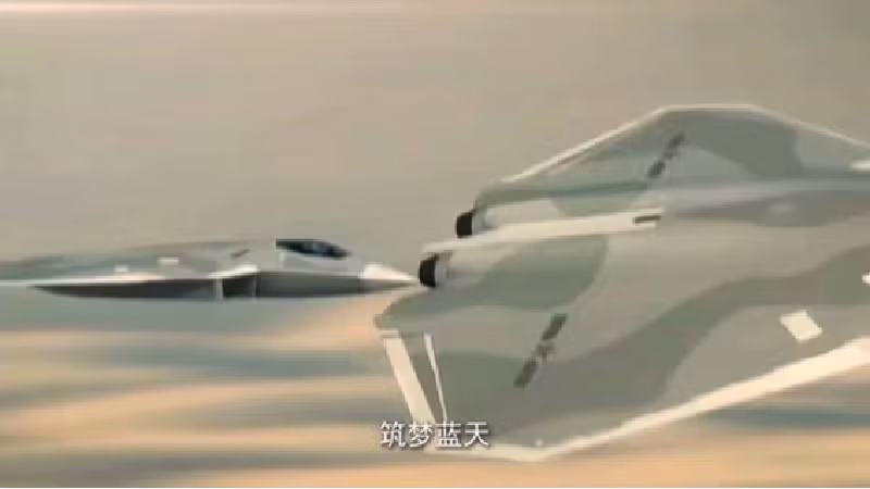 Cả hai máy bay này chưa từng được ghi nhận hình ảnh trong không gian công cộng trước đây, và cả hai đều được trang bị các ống đo dữ liệu khí động học ở phần mũi, điều này cho thấy chúng đang trong giai đoạn thử nghiệm bay ban đầu. Ảnh: AVIC
