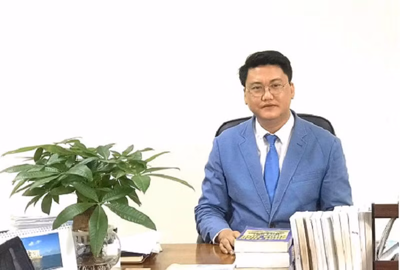 Hon 10 xe may mat trom o phuong Co Nhue 1: 