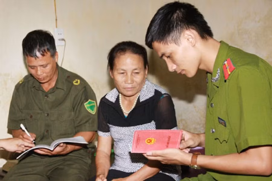 Vì vậy, tại khoản 1 Điều 1 Luật sửa đổi, bổ sung khoản 3 Điều 146 theo hướng bổ sung trách nhiệm kiểm tra, xác minh sơ bộ tố giác, tin báo về tội phạm đối với công an xã (tương đương với trách nhiệm của công an phường, thị trấn, đồn công an).