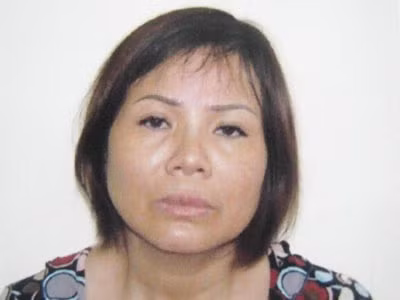 Năm 2007, Chinh có thai với người đàn ông nọ và trốn vào Nghệ An để giấu không cho ai biết. Đến tháng 12/2007, Chinh âm thầm về Thái Nguyên sinh con và đem về nhà “công khai” với mọi người rằng đây là con của một người giúp việc. Sau khi giúp việc sinh con chẳng may vắn số qua đời nên Chinh đưa về nuôi.