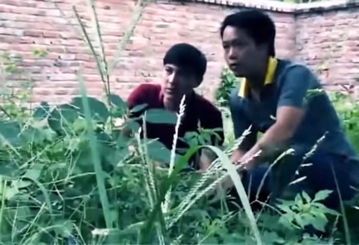 Người bạn từng ở tù với Thông cho biết, sau khi gặp nhau, Thông đã rời khỏi Hưng Yên và nói hắn đi thăm bạn ở Hà Nội. Lúc này, công an tiếp tục lần theo dấu vết để truy bắt Thông.