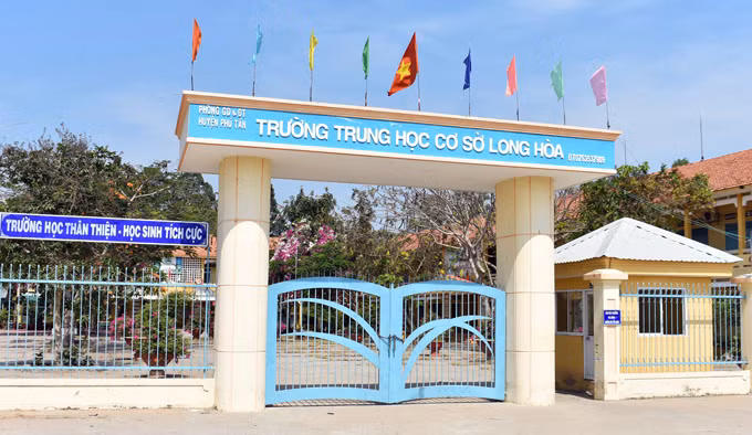  An Giang: Sở GD&amp;ĐT An Giang vừa quyết định cho tất cả giáo viên, học sinh tiểu học nghỉ dạy và học trực tuyến, qua truyền hình trong một tuần, từ ngày 29/11 đến hết ngày 5/12 để đảm bảo sức khỏe, giảm áp lực căng thẳng sau 9 tuần học online. 