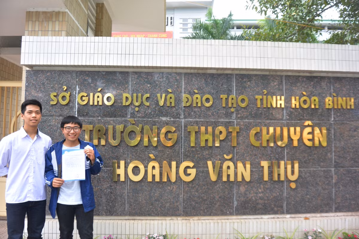 Các đơn vị, trường học chủ động kích hoạt hình thức, phương án dạy học trực tuyến phù hợp tình hình thực tế của đơn vị nhằm vừa đảm bảo dạy học, vừa thực hiện công tác phòng, chống dịch COVD-19 một cách hiệu quả. 