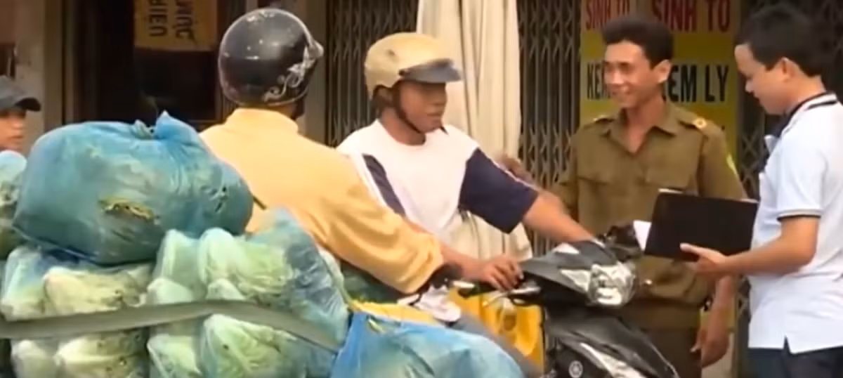 Ban đầu, Công an nhận định đây là vụ án cướp, hiếp, giết người và nhanh chóng khoanh vùng những đối tượng là thanh thiếu niên ở địa phương tại các xã lân cận. Lực lượng trinh sát kiểm danh, kiểm diện các đối tượng từ 18 – 30 tuổi.
