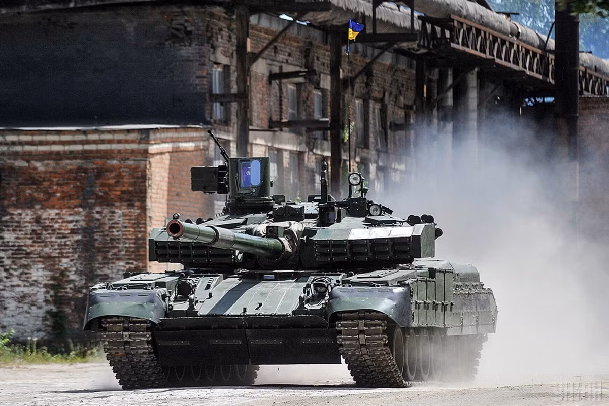 Thậm chí bộ phận "diều hâu" trong lực lượng vũ trang Ukraine còn lớn tiếng đe dọa sẽ dùng tên lửa Neptune bắn sập cầu nối eo biển Kerch, cũng như sử dụng tên lửa Grom tấn công Moskva nếu cảm thấy cần thiết.