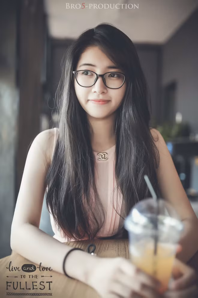 Vẫn đang ấp ủ khá nhiều kế hoạch khác nhưng thời gian tới, Thu Uyên muốn hoàn thành nâng cấp cửa hàng online của mình đầu tiên. Sau đó là những công việc nhằm nâng cao thương hiệu, uy tín và chất lượng các sản phẩm để làm vui lòng các khách hàng trẻ tuổi.