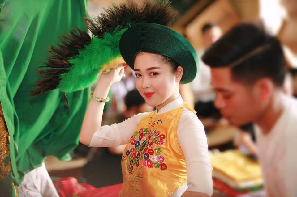 Giống như nhiều cô đồng trẻ tuổi khác, đến với nghề bằng cái duyên và thường phải nghe khá nhiều lời nhận xét không hay về công việc của mình, tuy nhiên Mỹ Hoa luôn cố gắng ngay thẳng, sống tốt đời đẹp đạo từ trong tâm và làm việc bằng tất cả tâm huyết, sự nỗ lực của mình. Mỹ Hoa mong muốn với tất cả những sự cố gắng, bản thân cô và những người đồng nghiệp khác có thể giữ gìn được nhiều nét văn hóa truyền thống và dần thay đổi cái nhìn của một bộ phận người vốn có ác cảm với hoạt động hầu đồng.