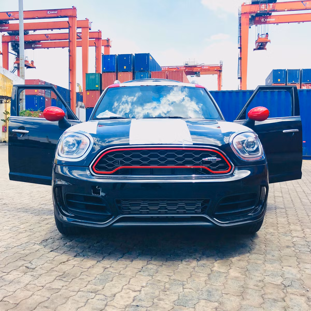 MINI John Cooper Works da ve Viet Nam