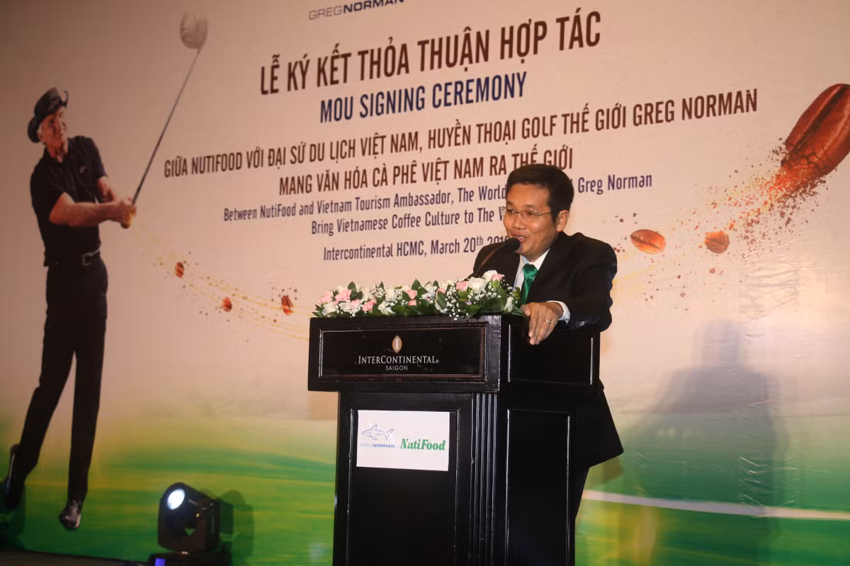 Nutifood hợp tác cùng huyền thoại golf Greg Norman mang văn hoá cafe Việt ra thế giới - Hình 2 Nutifood hop tac cung huyen thoai golf Greg Norman mang van hoa cafe Viet ra the gioi-Hinh-2