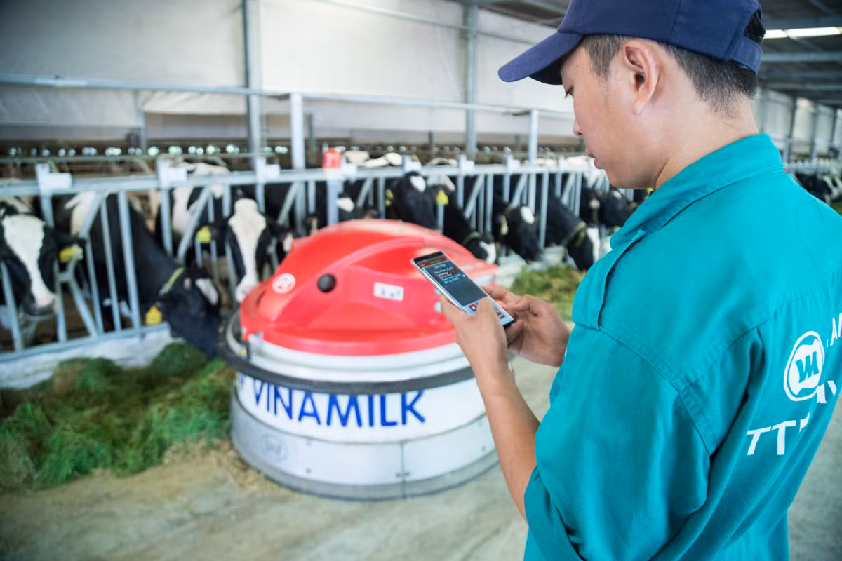 Vinamilk tiep tuc dung dau top 100 noi lam viec tot nhat VN 2018-Hinh-7