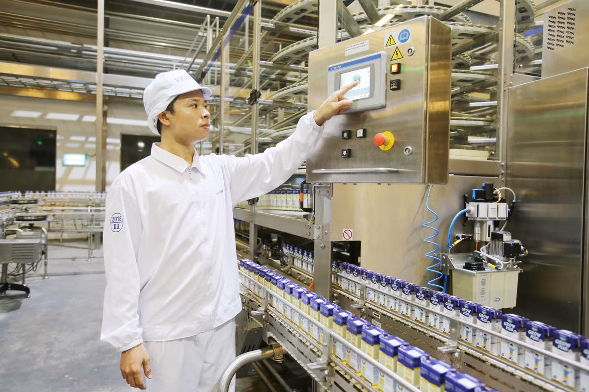 Vinamilk tiep tuc dung dau top 100 noi lam viec tot nhat VN 2018-Hinh-6