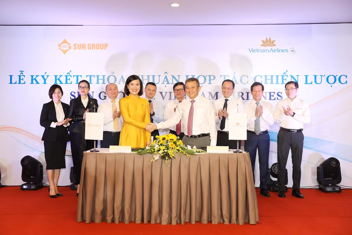 Vietnam Airlines va Sun Group ky ket thoa thuan hop tac chien luoc